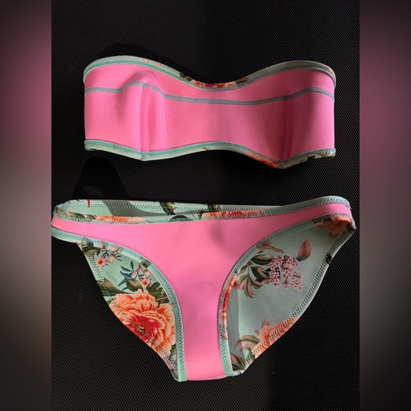 Triangl Floral Bandeau Bikini. Top Medium, Bottom-Large. - Picture 3 of 7
